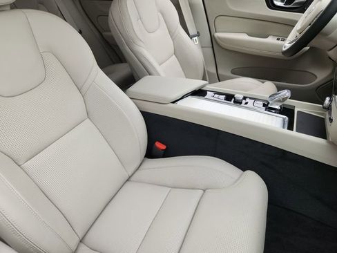 Used 2026 Volvo XC60 B5 Ultra w/ Protection Package Premier AWD/4WD image 10