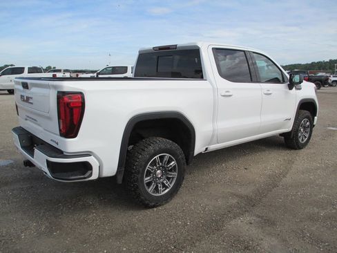 New 2026 GMC Sierra 1500 AT4 w/ AT4 Premium Package AWD/4WD image 4