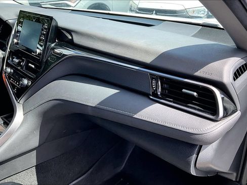 Used 2023 Toyota Camry SE FWD image 19