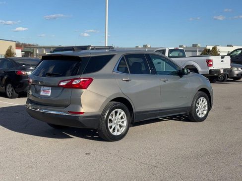 Used 2018 Chevrolet Equinox LT image 3