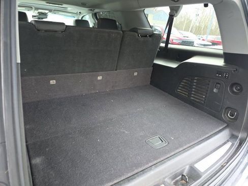 Used 2017 Chevrolet Suburban Premier image 9