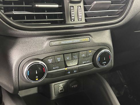 Used 2025 Ford Escape ST-Line AWD/4WD image 33
