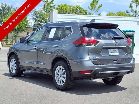 Used 2017 Nissan Rogue SV w/ Sun & Sound Touring Package AWD/4WD image 6