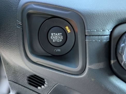 New 2026 Jeep Wrangler Unlimited Rubicon AWD/4WD image 28