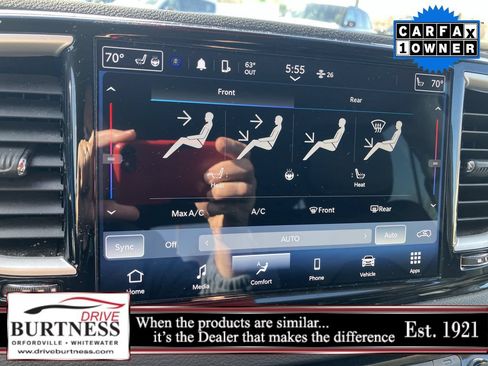 Used 2024 Chrysler Pacifica Touring-L FWD image 68