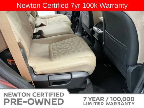 Used 2025 Nissan Armada Platinum Reserve AWD/4WD image 39
