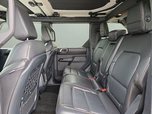 Certified 2025 Ford Bronco Badlands AWD/4WD image 10