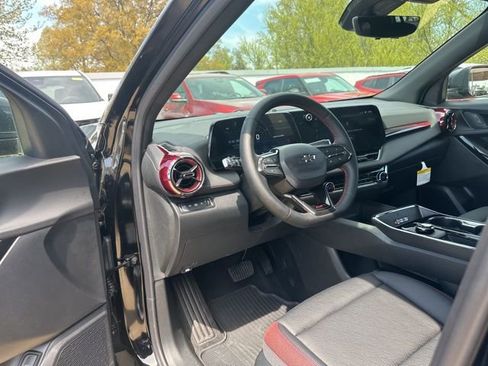New 2026 Chevrolet Equinox RS w/ Convenience Package III AWD/4WD image 14