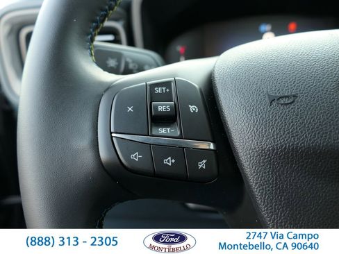 Used 2025 Ford Maverick Lobo image 17