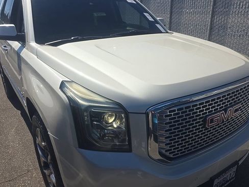 Used 2015 GMC Yukon Denali w/ Premium Package RWD image 3