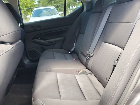 Used 2023 Nissan Altima 2.5 SV w/ SV Premium Package FWD image 13