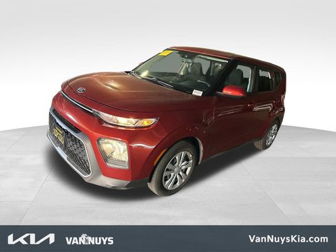 Used 2021 Kia Soul LX FWD image 1
