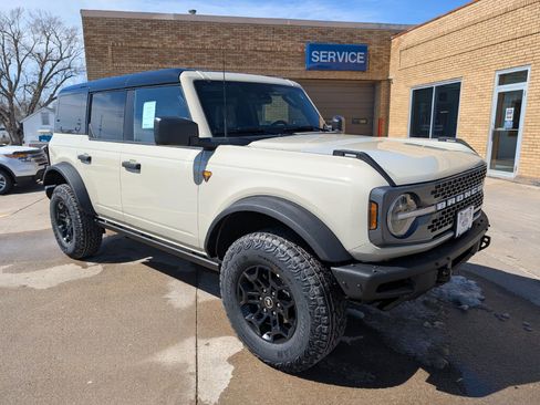 New 2026 Ford Bronco Badlands AWD/4WD image 4