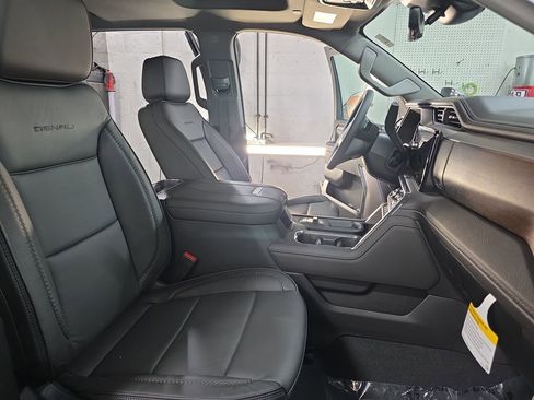 New 2026 GMC Sierra 3500 Denali AWD/4WD image 10