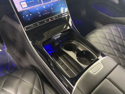 Used 2023 Mercedes-Benz S 580 4MATIC Sedan w/ 3D Technology Package image 15