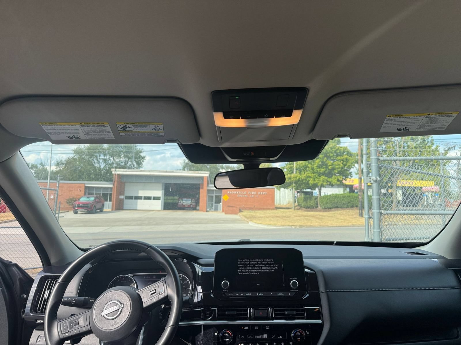 Used 2025 Nissan Pathfinder SV AWD/4WD image 35