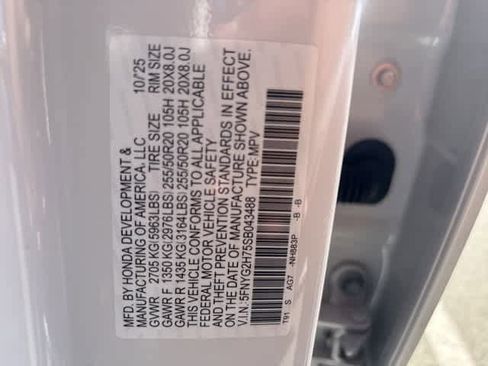 Used 2025 Honda Pilot Touring image 23