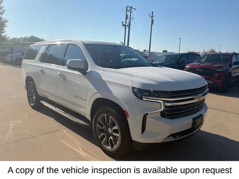 Used 2021 Chevrolet Suburban LT w/ LT Signature Plus Package AWD/4WD image 6