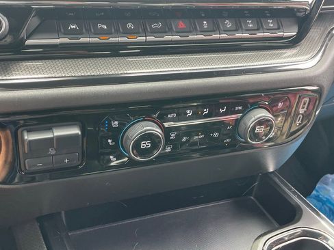 Used 2023 Chevrolet Silverado 1500 ZR2 w/ Technology Package image 10