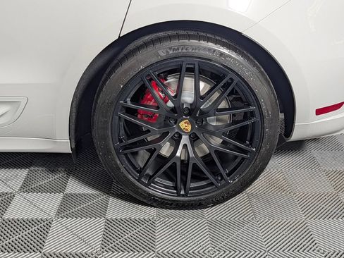 New 2026 Porsche Macan GTS AWD/4WD image 12