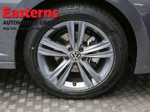 Used 2024 Volkswagen Jetta SE image 29