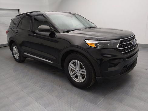 Used 2023 Ford Explorer XLT image 11