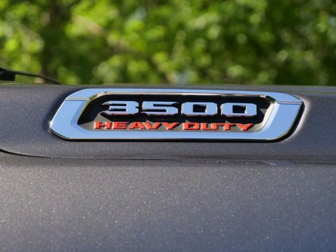 Used 2025 RAM 3500 Big Horn AWD/4WD image 46