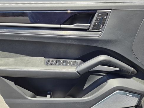 Certified 2026 Porsche Cayenne GTS AWD/4WD image 20