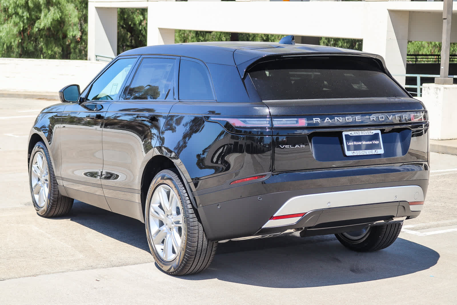 New 2026 Land Rover Range Rover Velar S AWD/4WD image 6