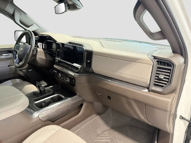 Certified 2024 Chevrolet Silverado 1500 LTZ AWD/4WD image 26