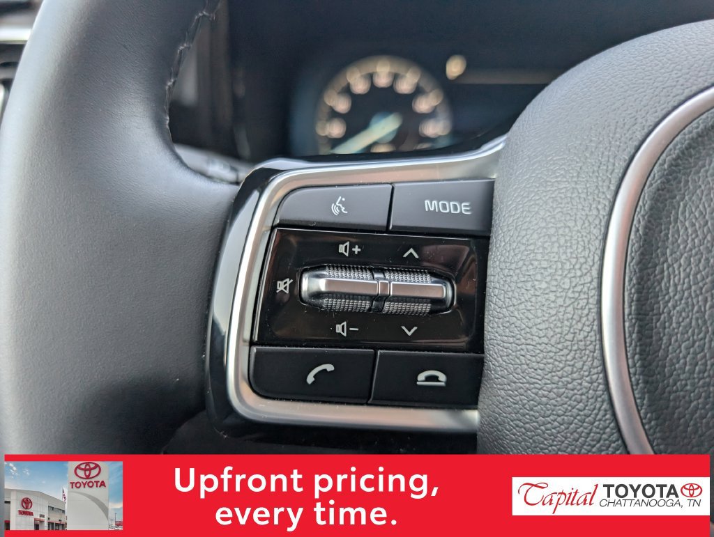 Used 2023 Kia Sorento SX AWD/4WD image 10