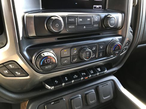 Used 2019 Chevrolet Silverado 3500 LTZ w/ Duramax Plus Package image 25