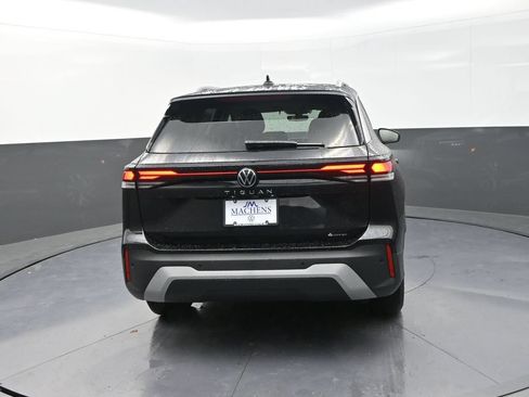 Used 2026 Volkswagen Tiguan S AWD/4WD image 9