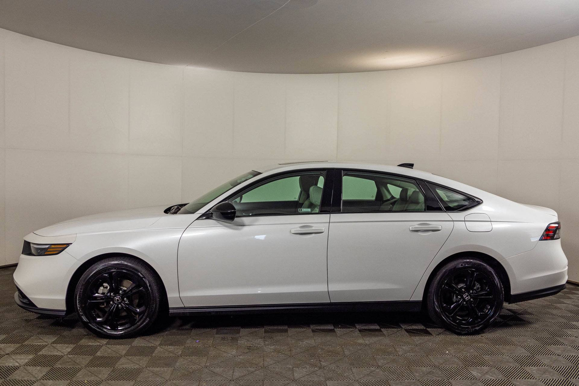 Used 2025 Honda Accord SE image 21
