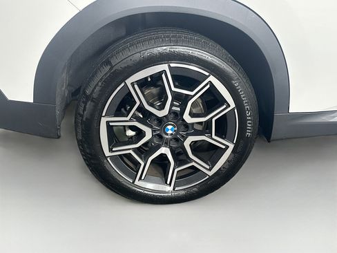 Used 2026 BMW X2 xDrive28i AWD/4WD image 11