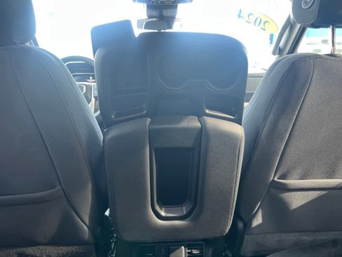 Used 2024 GMC Sierra 1500 Elevation image 31