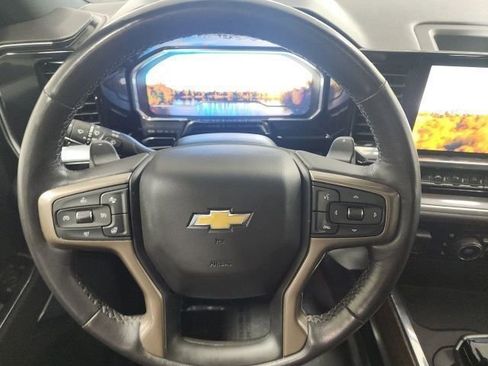 Used 2023 Chevrolet Silverado 1500 High Country w/ High Country Premium Package AWD/4WD image 26
