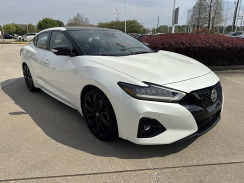 Used 2021 Nissan Maxima SR w/ Sport Mat Group image 3