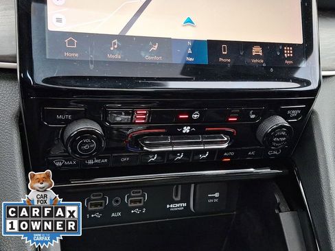 Used 2023 Jeep Grand Cherokee 4WD 4xe image 17