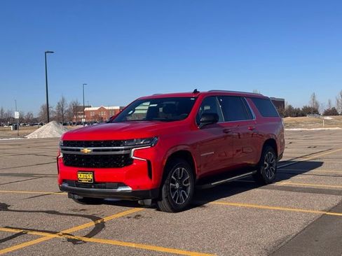 Used 2023 Chevrolet Suburban LS w/ Driver Alert Package image 34