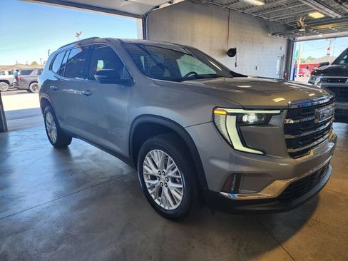 Used 2024 GMC Acadia Elevation AWD/4WD image 5