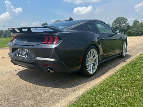 Used 2024 Ford Mustang GT Premium w/ GT Performance Package image 9