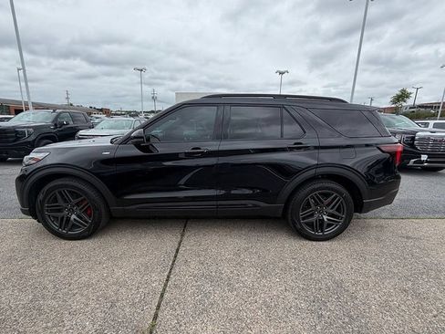 Used 2025 Ford Explorer ST-Line w/ Premium Package AWD/4WD image 6