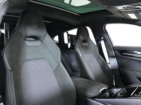 Used 2025 Porsche Panamera Turbo image 18