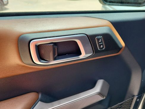 Used 2023 Ford Bronco Outer Banks image 15