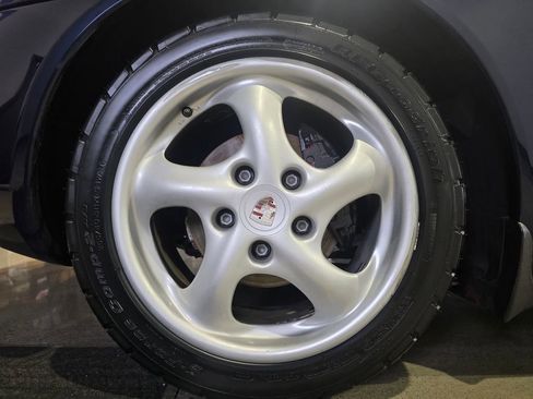 Used 1999 Porsche Boxster RWD image 29