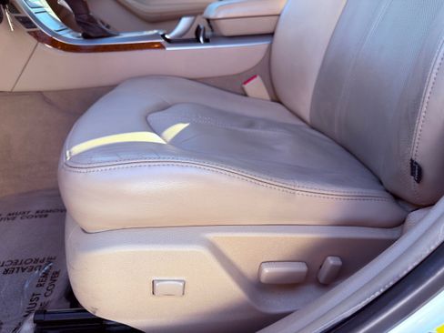 Used 2010 Cadillac CTS Luxury image 26