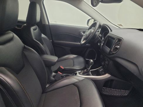 Used 2018 Jeep Compass Latitude w/ Popular Equipment Group image 21