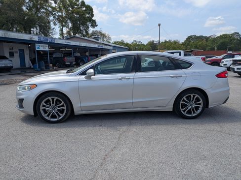 Used 2019 Ford Fusion SEL FWD image 6