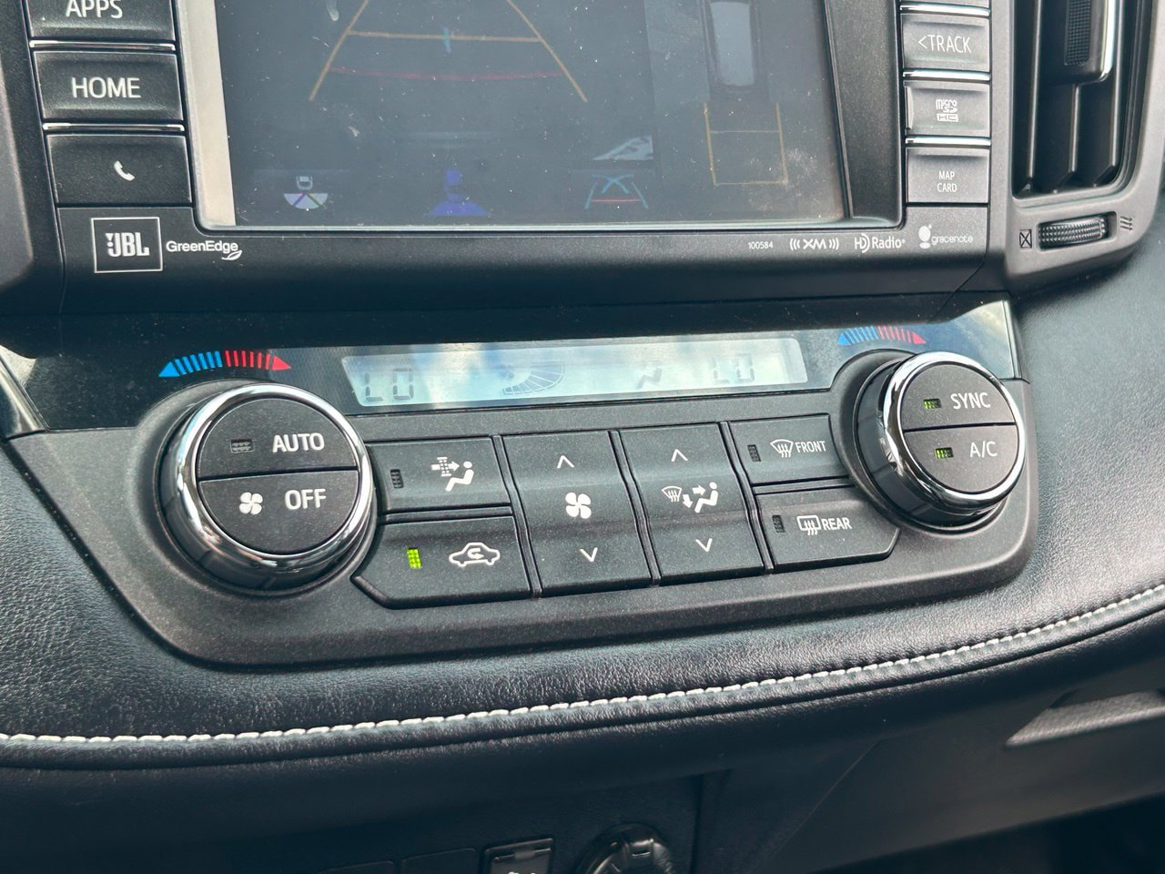 Used 2018 Toyota RAV4 Limited w/ Advanced Technology Package AWD/4WD image 30